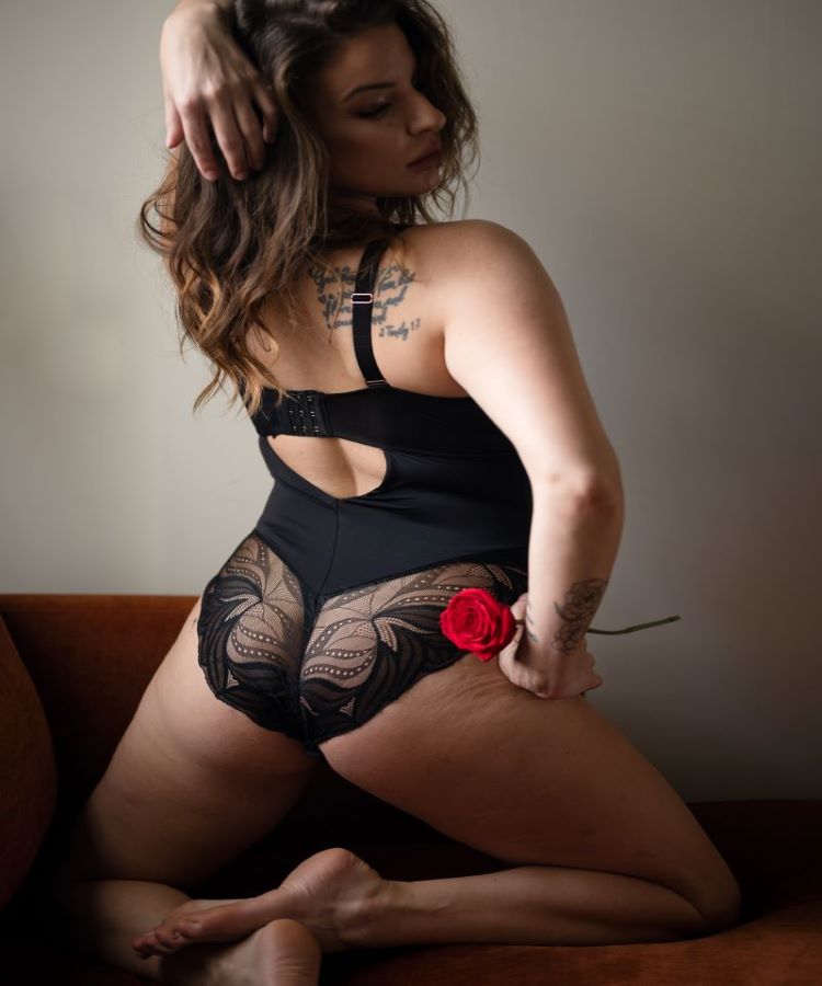 INDULGENCE - Stretch Lace Bodysuit