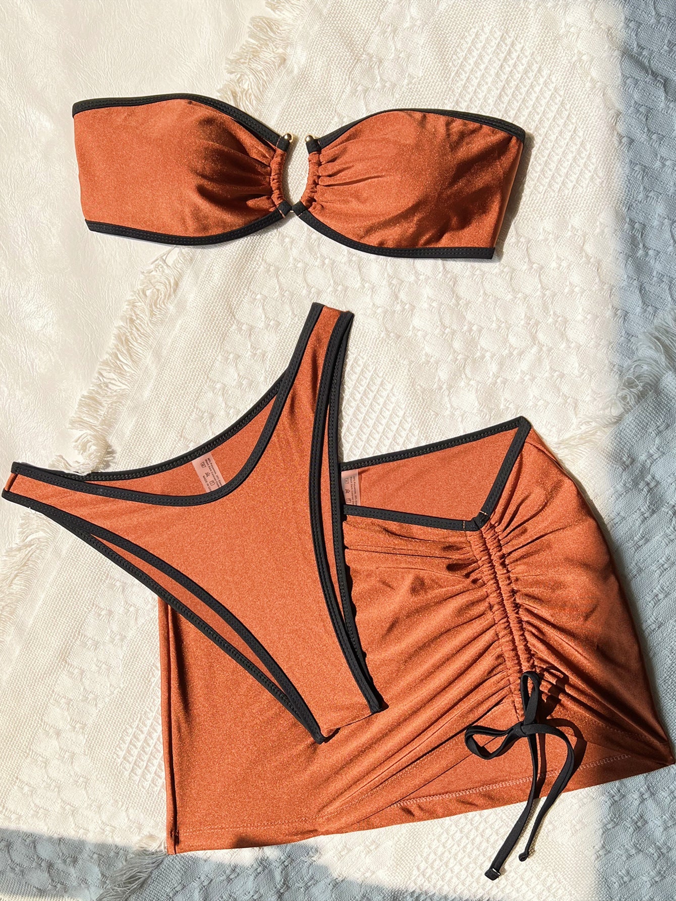 Bruin-Zwarte Bikini Dames – 3-Delige Set met Beugel en Rokje